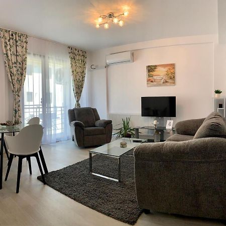 Luxor Apartment Otopeni 3 Екстериор снимка