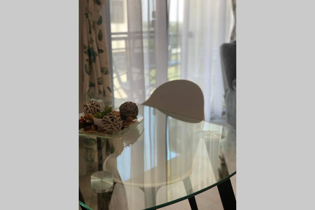 Luxor Apartment Otopeni 3 Екстериор снимка