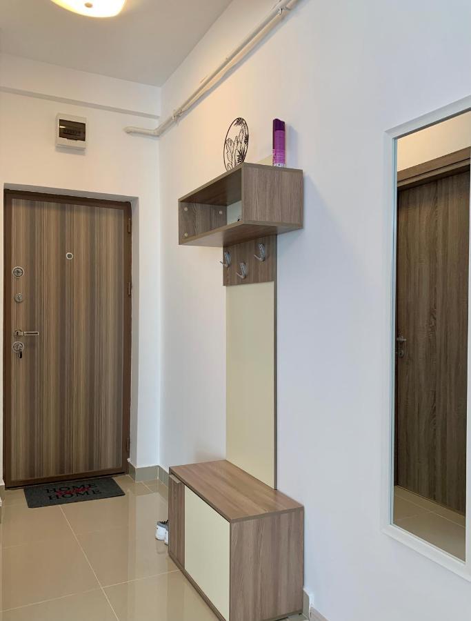 Luxor Apartment Otopeni 3 Екстериор снимка