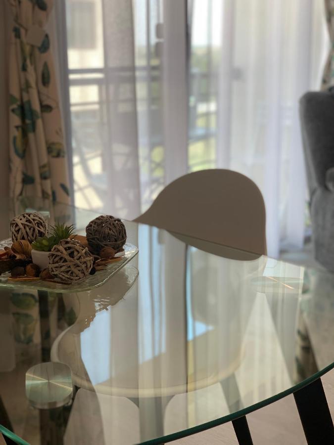 Luxor Apartment Otopeni 3 Екстериор снимка